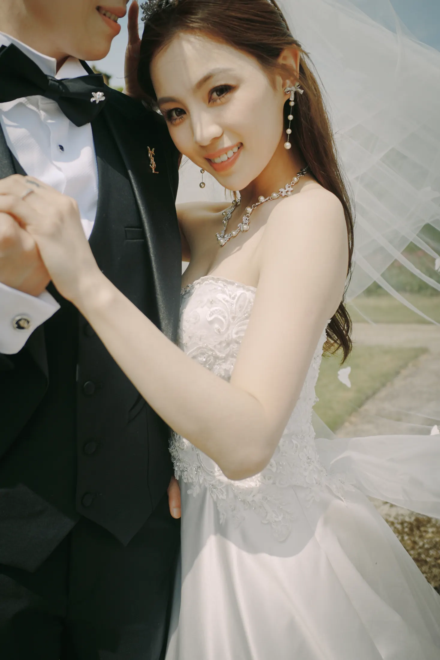 Newlywed portraits in England