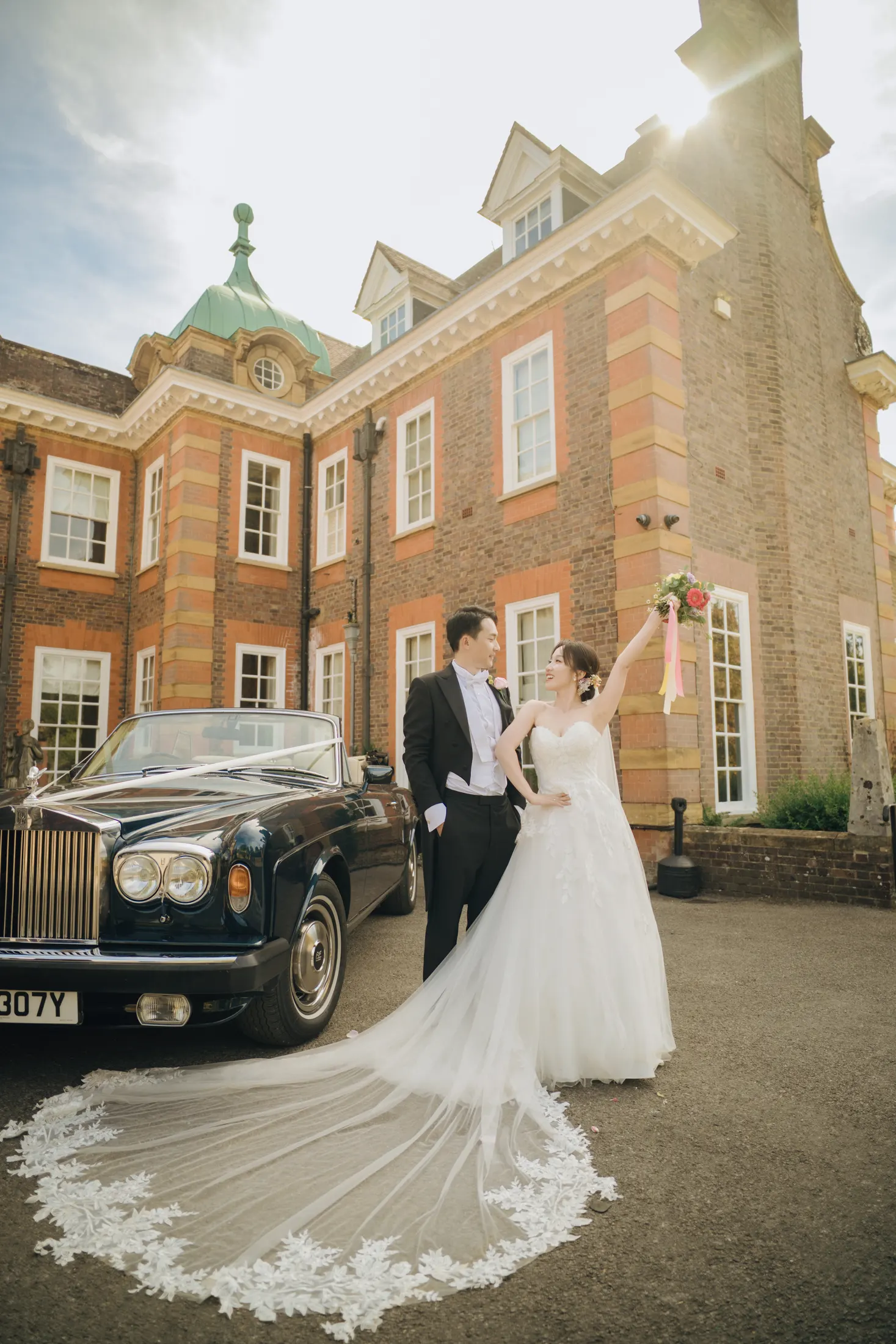 Newlywed portraits in Barnatt Hill